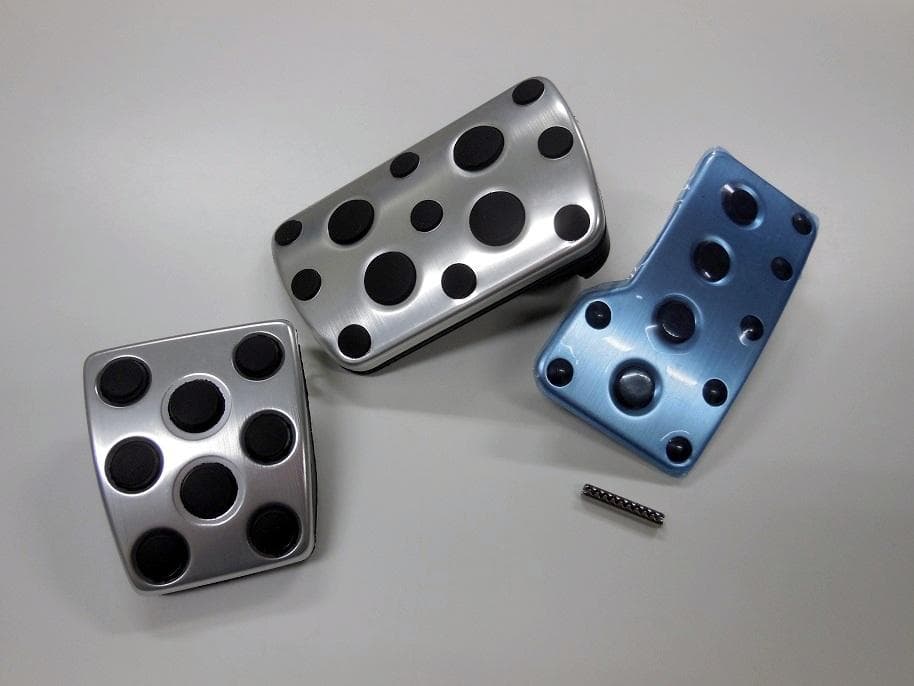 50系プリウスに☆ 純正 アルミペダル 3点　アクセル＆ブレーキ＆フットブレーキ