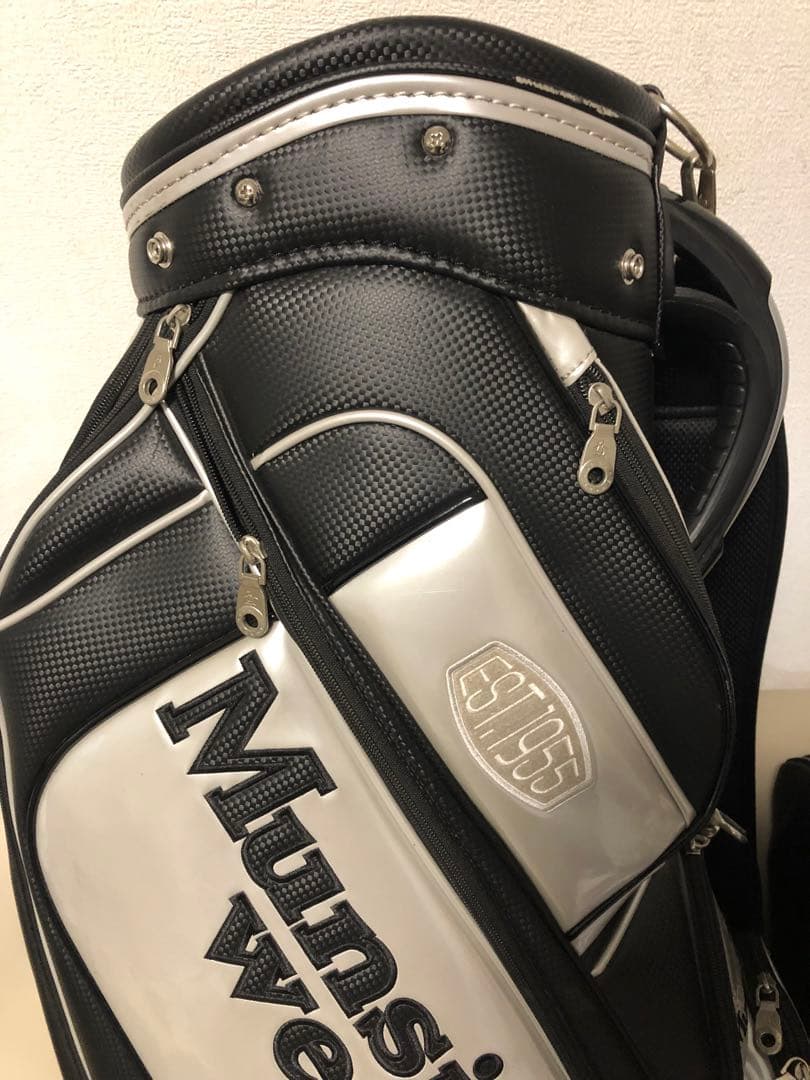 【送料込み】廃盤希少品　大人気完売　マンシングウェア　キャディバッグ