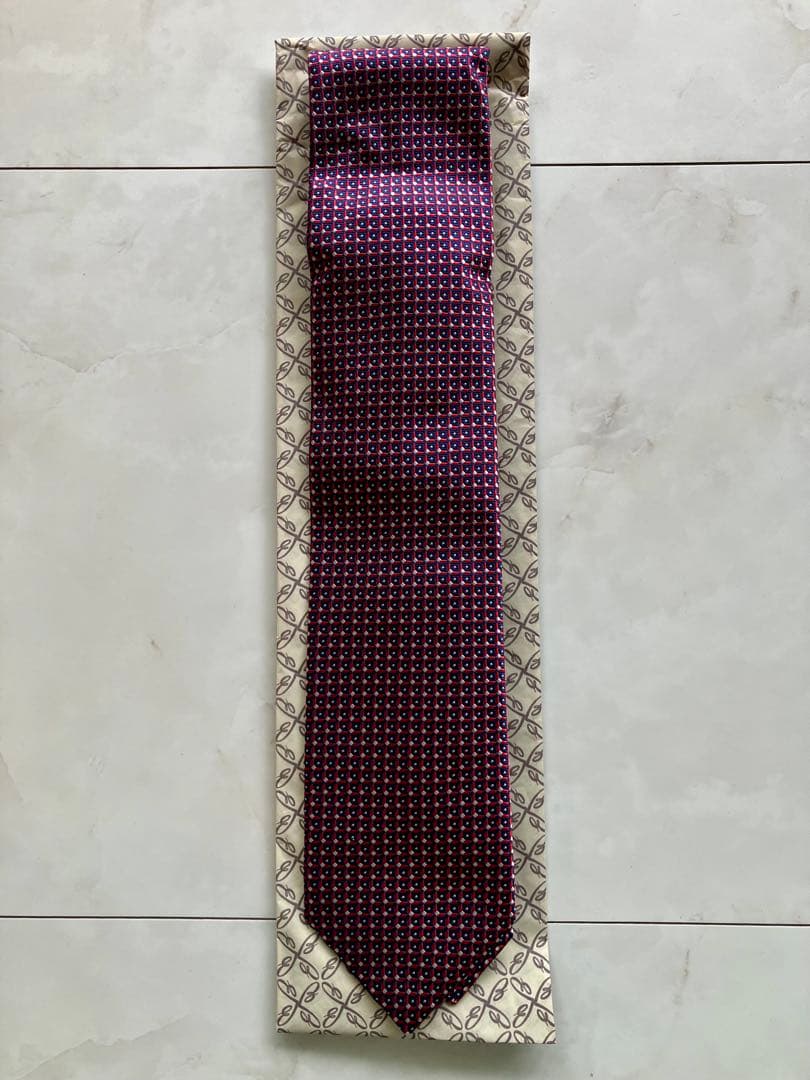 【新品未使用タグ付き】ブリオーニ　 ネクタイ 100%シルク 小紋柄