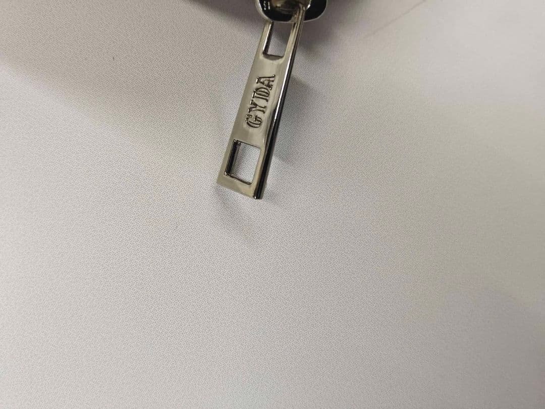 GYDA ベージュ スマホショルダーバッグ