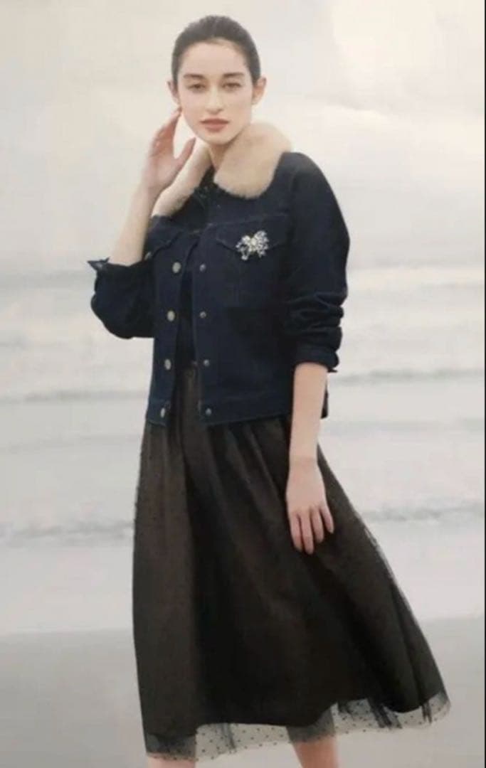 新品タグ付増産品23万 FOXEY ミンク ファー デニムジャケット ブローチ付