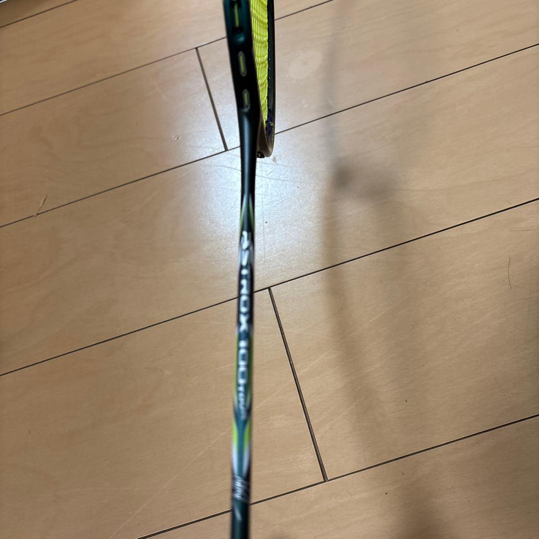 YONEXヨネックス　ASTROX 100 Tour VA 4UG5