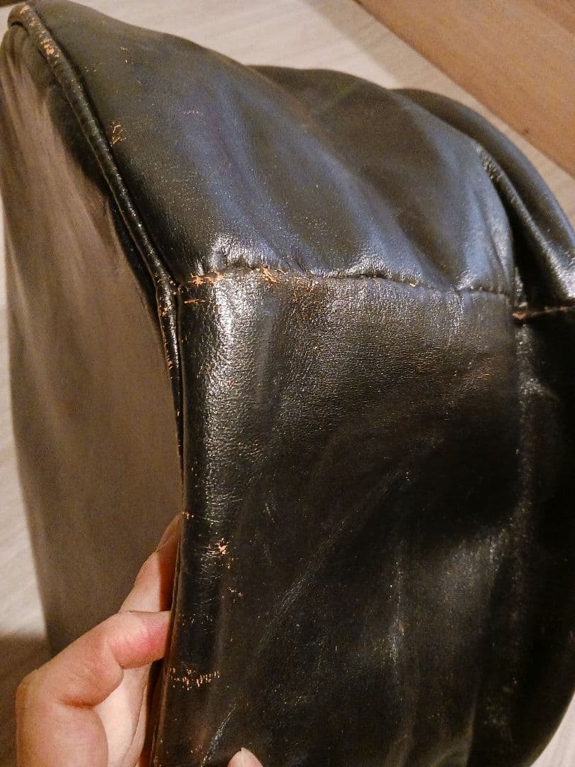 アッシュペーブチック購入　本革プフ