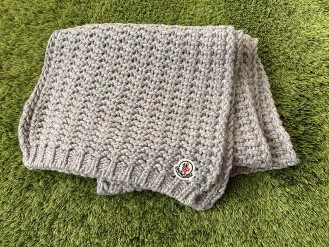 【杏仁 】MONCLER モンクレール　マフラー　グレー