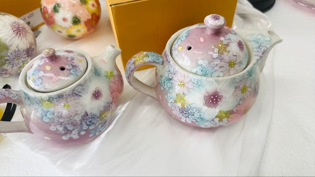 【新品未使用】工房「ゆずりは」丸ポット　ピンク瀬戸焼 贈り物