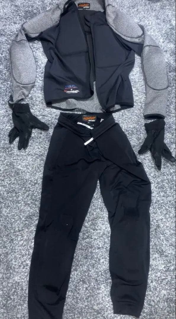 バイク用プロテクター入りインナー　上下セット27000円相当　ninja CBR