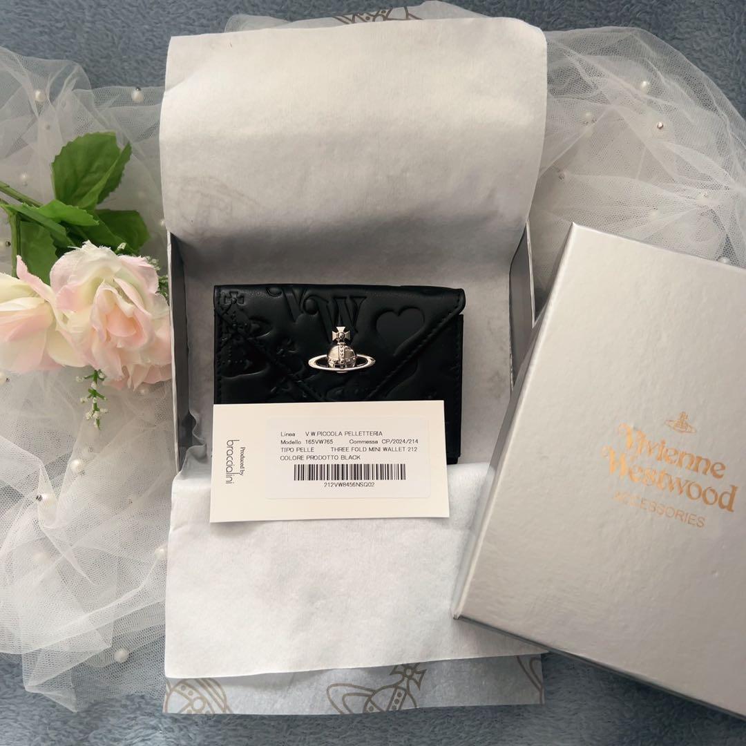 Vivienne Westwoodブラック 三つ折り財布 エンボス加工