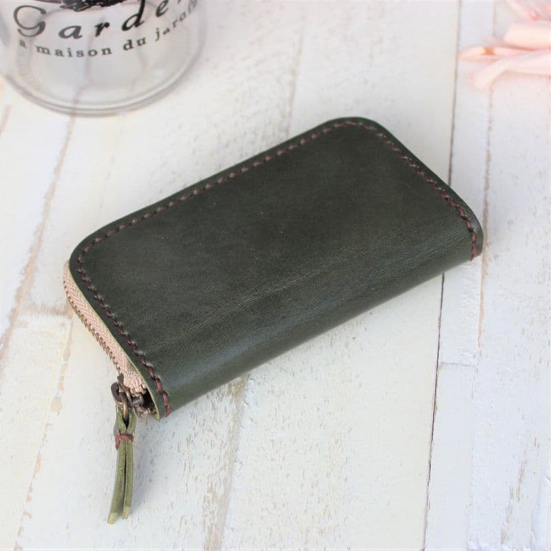 革のシンプルキーケース　オリーブグリーン