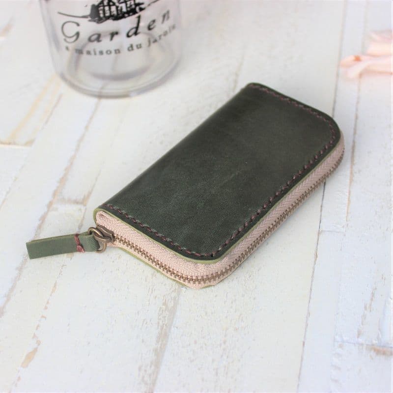 革のシンプルキーケース　オリーブグリーン