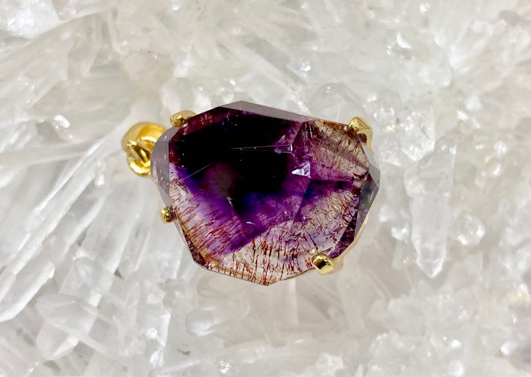 ウィッグ　夢幻品質　幻のブラジル・エスピリット鉱山セイクリッドセブンPT①