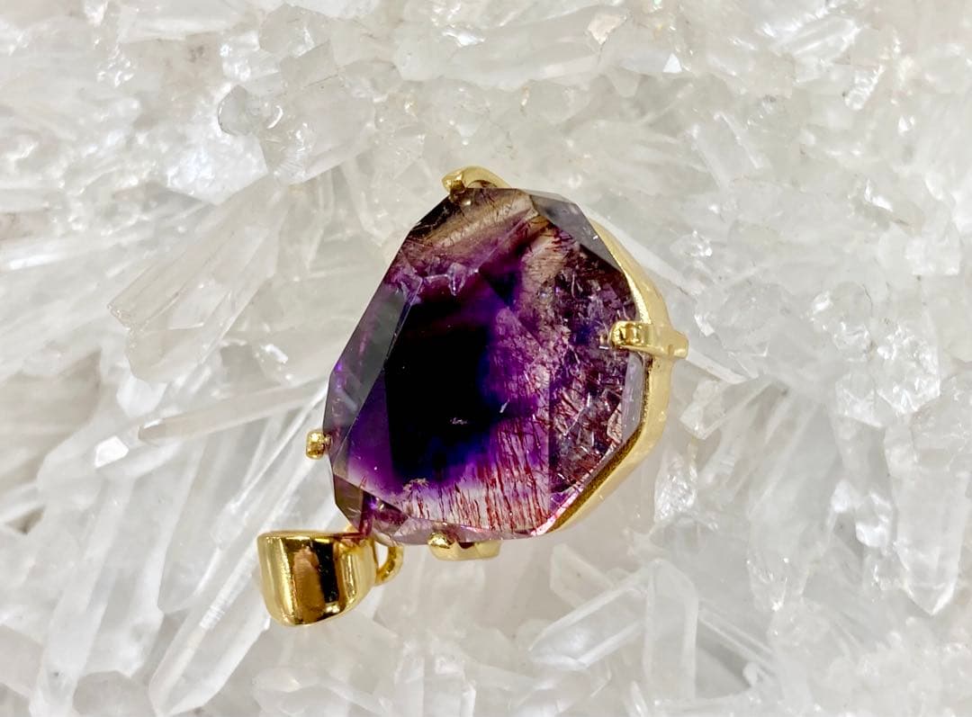 ウィッグ　夢幻品質　幻のブラジル・エスピリット鉱山セイクリッドセブンPT①