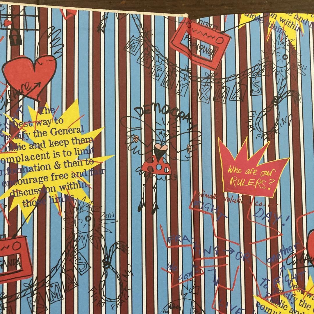 VIVIENNE WESTWOOD 不思議の国のアリス ヴィヴィアン