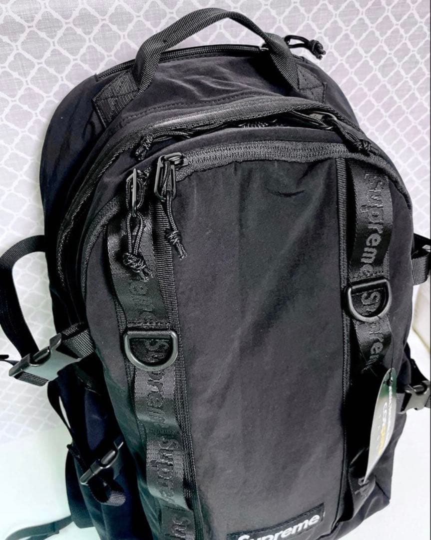 【新品✨️大人気】supreme シュプリーム バックパック リュック 黒