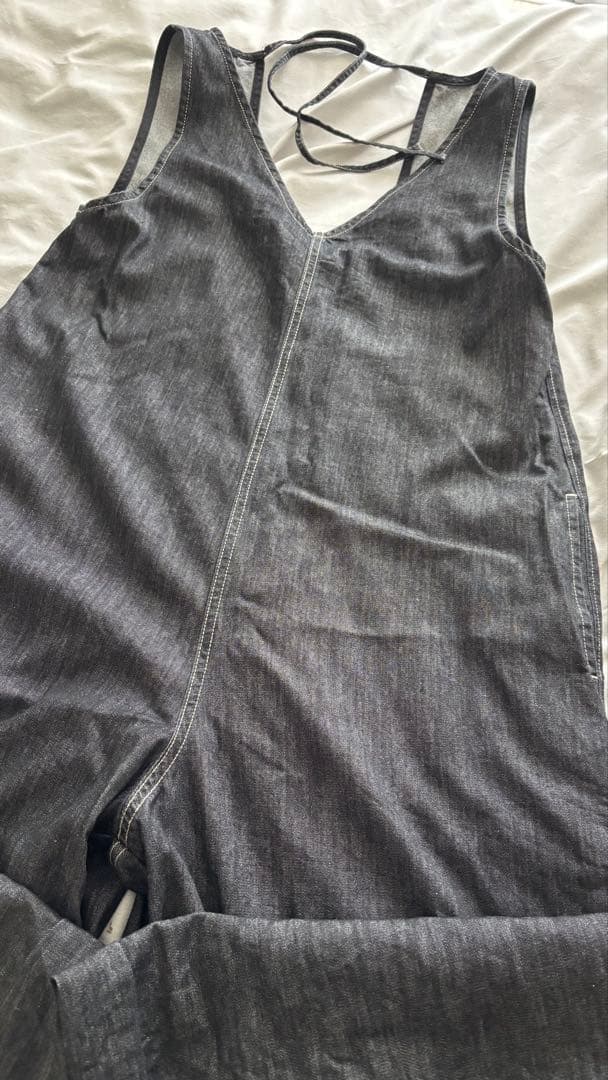 【ジュン】バックオープンデニムサロペット