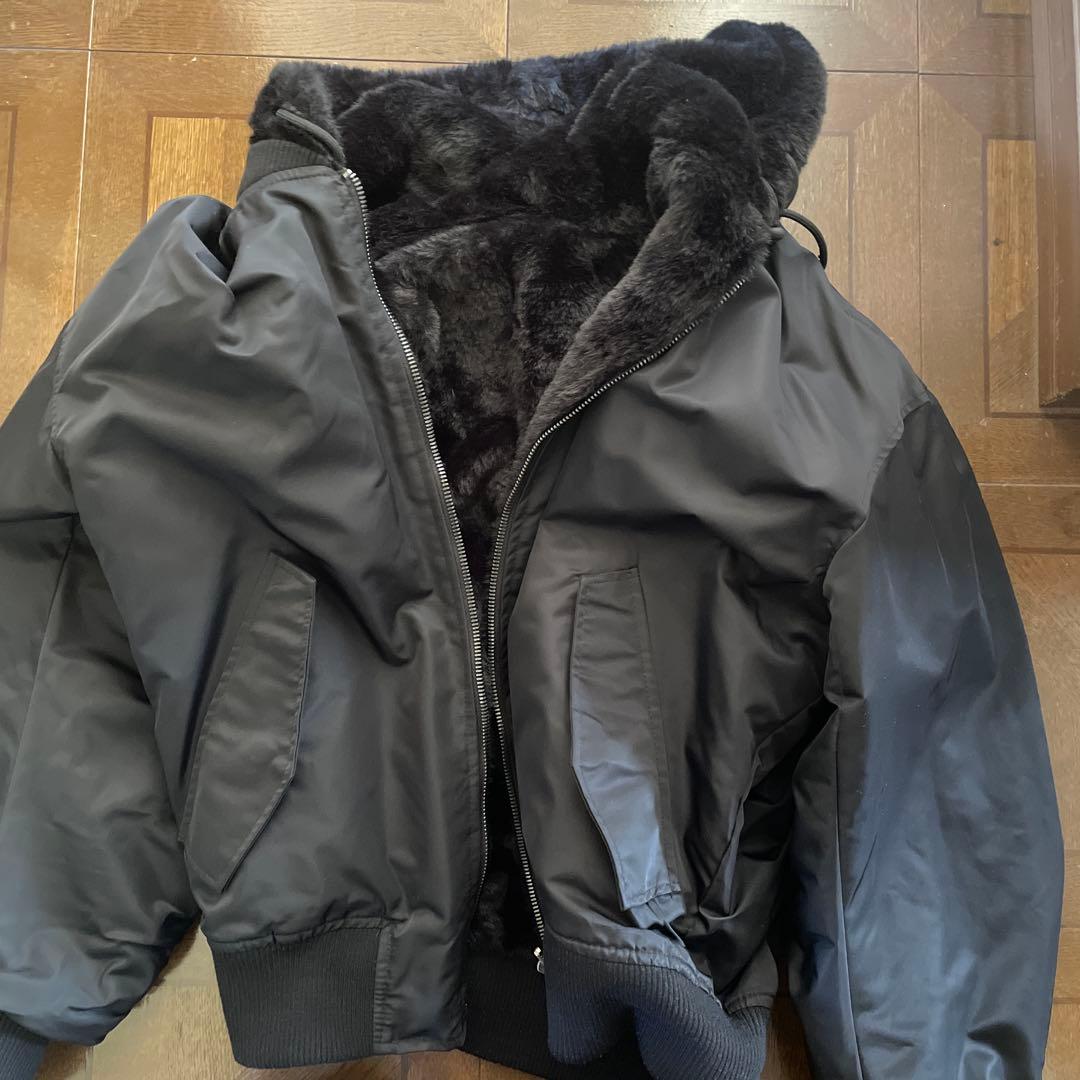 リバーシブルボンバージャケット