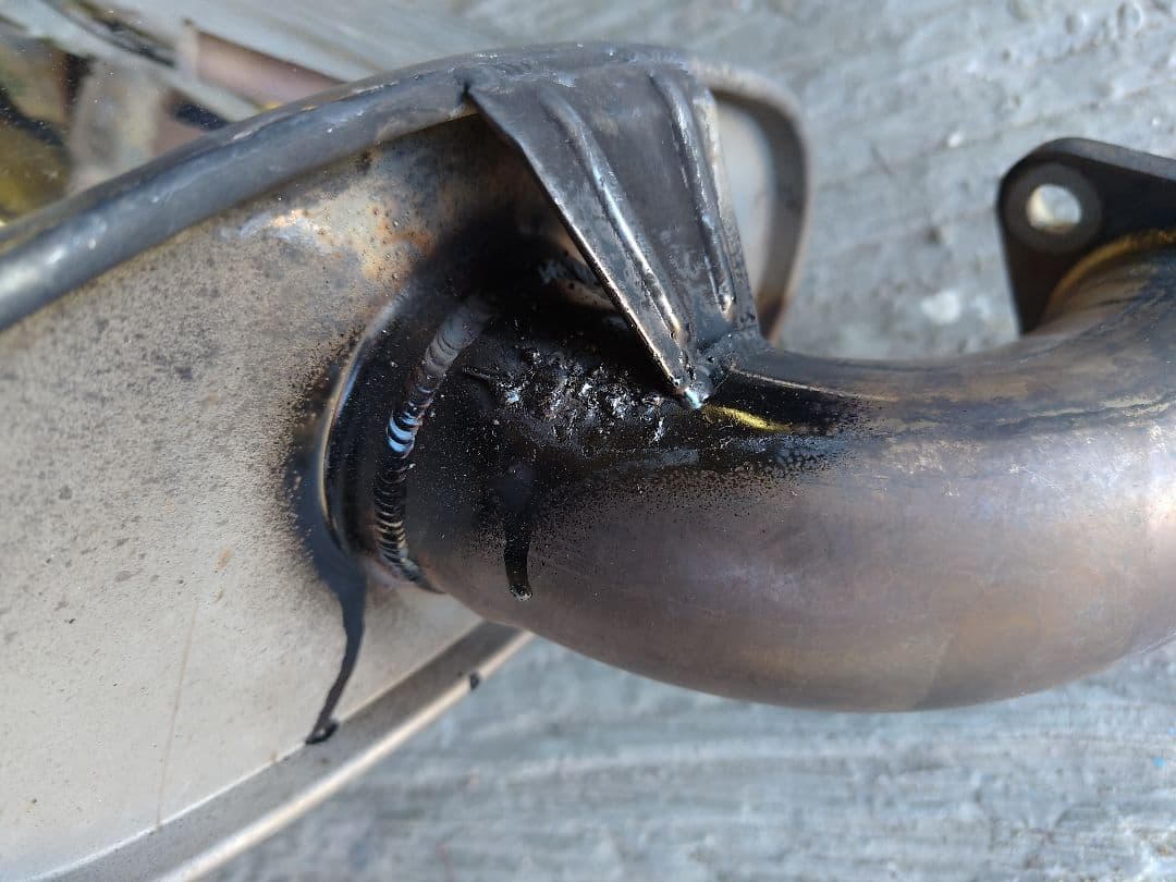 NAロードスター　ARQRAY　マフラー