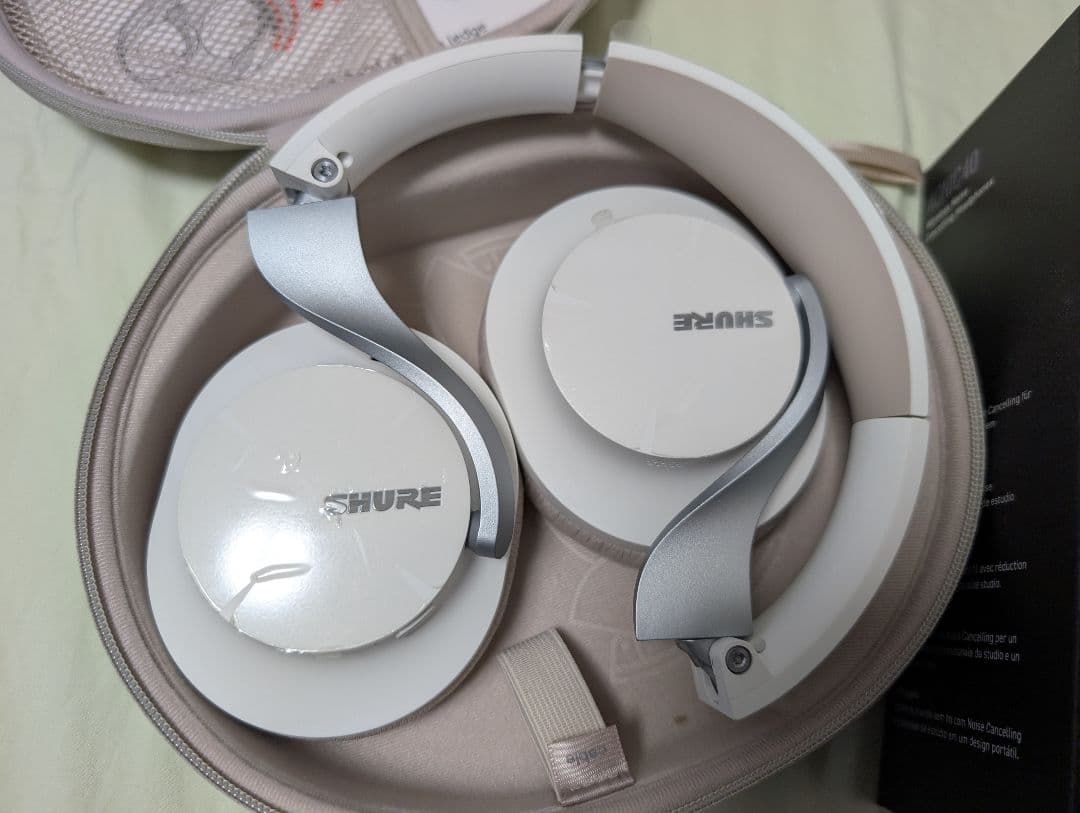 SHURE AONIC 40 ワイヤレスヘッドホン　SBH1DYWH1-J