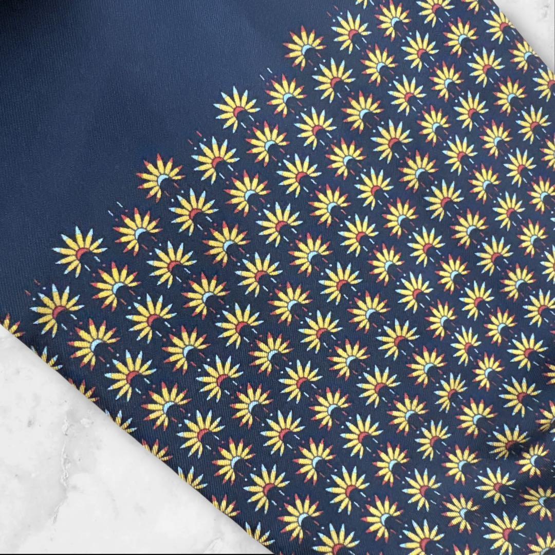 【未使用に近い】HERMES ネイティブ　羽　アスコットタイ　ネクタイ　ネイビー