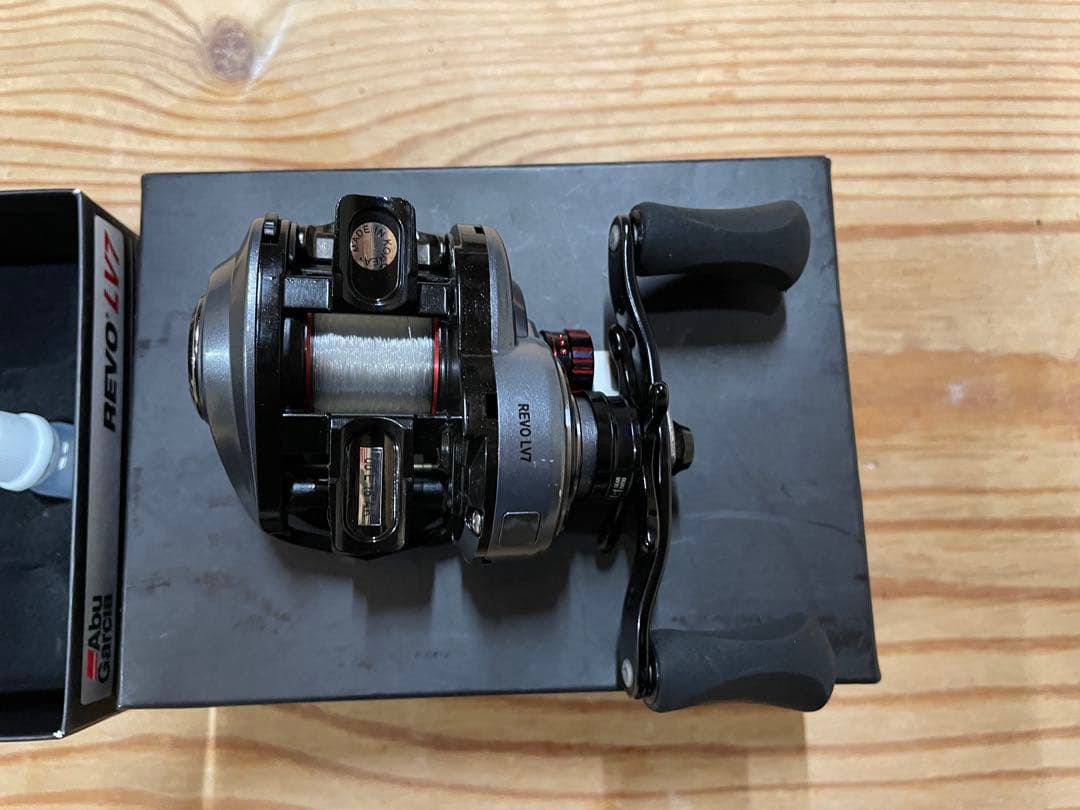 Abu Garcia REVO LV7 ベイトリール