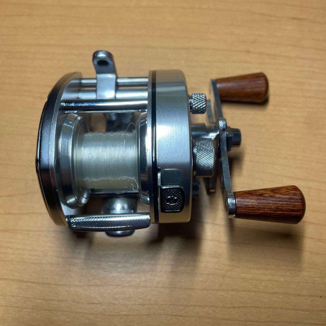 希少　美品　SHIMANO オールドバンタム100 40年以上前のベイトリール