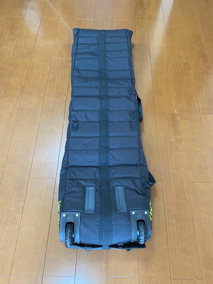 スノーボードケース（キャスター付き）