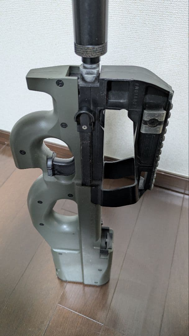 東京マルイ PS90 HC 電動ガン マガジン2種・リポ2本・訳ありサイト付