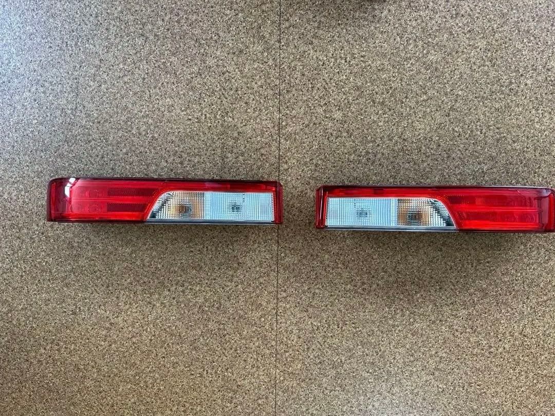エブリィワゴンda17w 純正テールランプ新車外し④