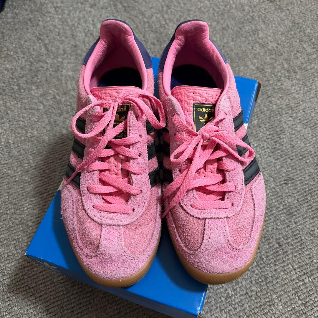 人気商品 adidas ピンク スニーカー ガゼル gazelle アディダス