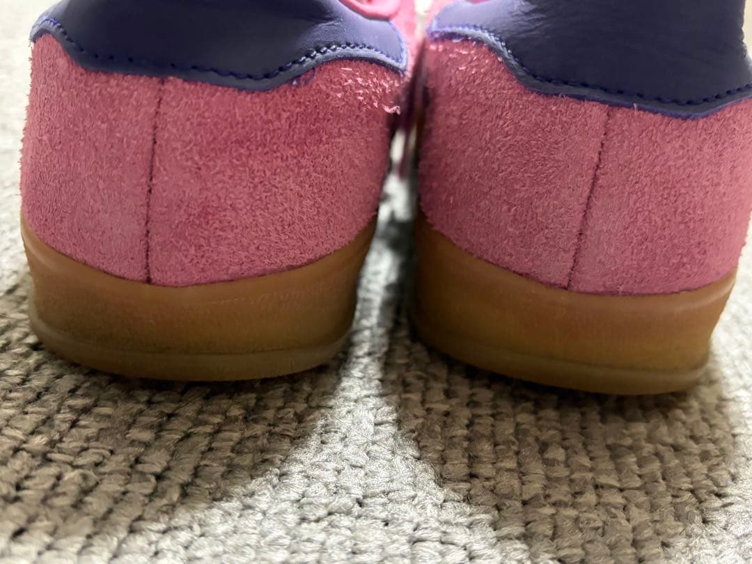 人気商品 adidas ピンク スニーカー ガゼル gazelle アディダス