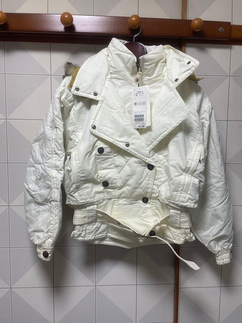 CERRUTIとcourregesのスキーウェア