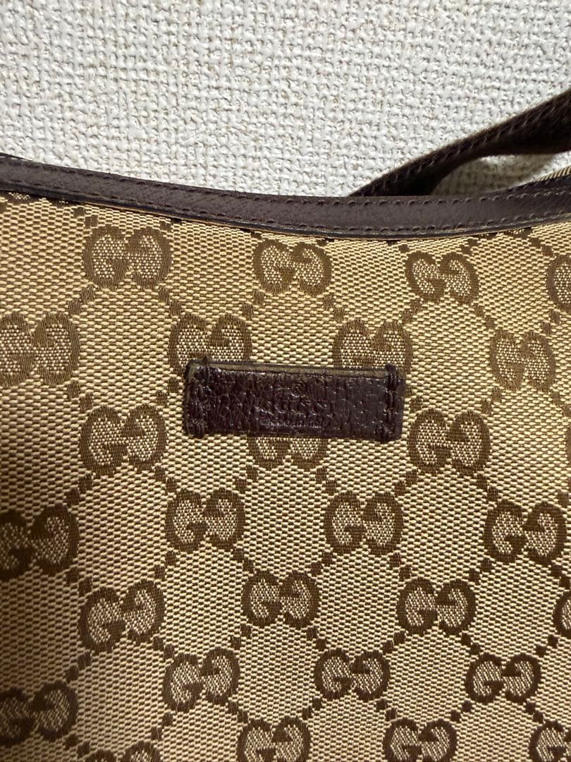 GUCCI ベージュ GGパターン ショルダーバッグ