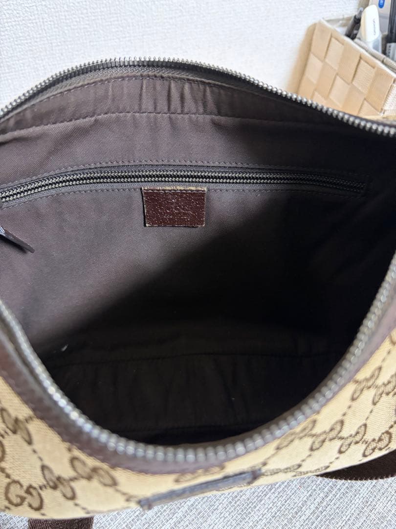 GUCCI ベージュ GGパターン ショルダーバッグ
