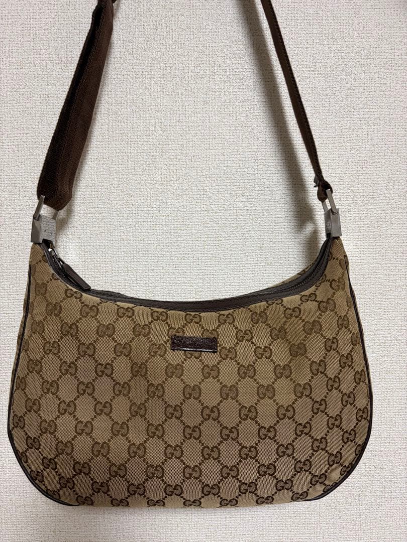 GUCCI ベージュ GGパターン ショルダーバッグ