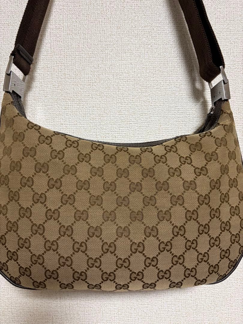 GUCCI ベージュ GGパターン ショルダーバッグ