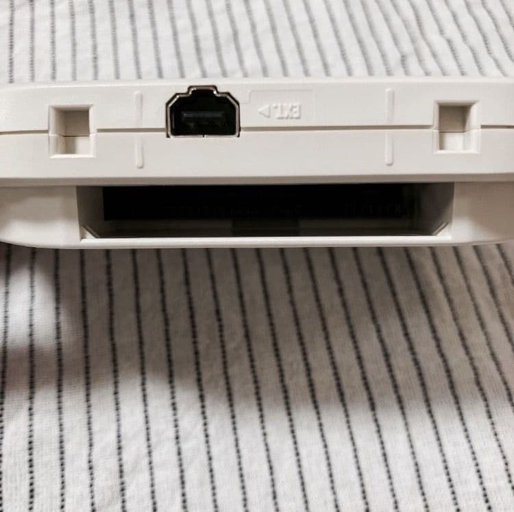 ゲームボーイアドバンス　白　(美品)
