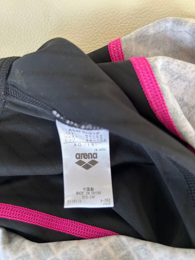 FINA承認　 arena スポーツ用水着 XOサイズ紫・黒 美品