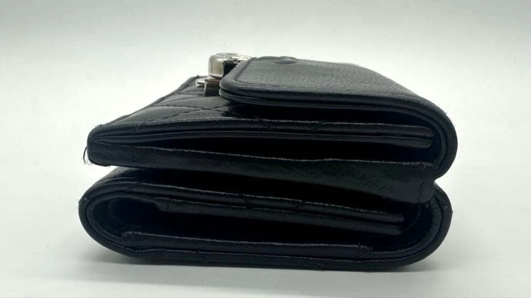 シャネル マトラッセ コンパクトウォレット 折り財布 ブラック ココ