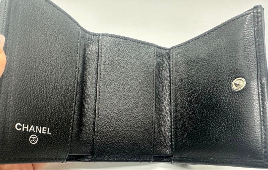 シャネル マトラッセ コンパクトウォレット 折り財布 ブラック ココ
