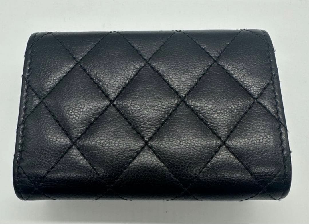 シャネル マトラッセ コンパクトウォレット 折り財布 ブラック ココ