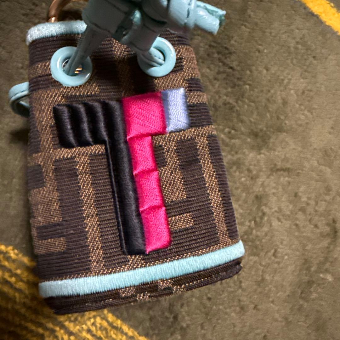 FENDI フェンディ ズッカ、モントレゾール キーホルダー バック型チャーム