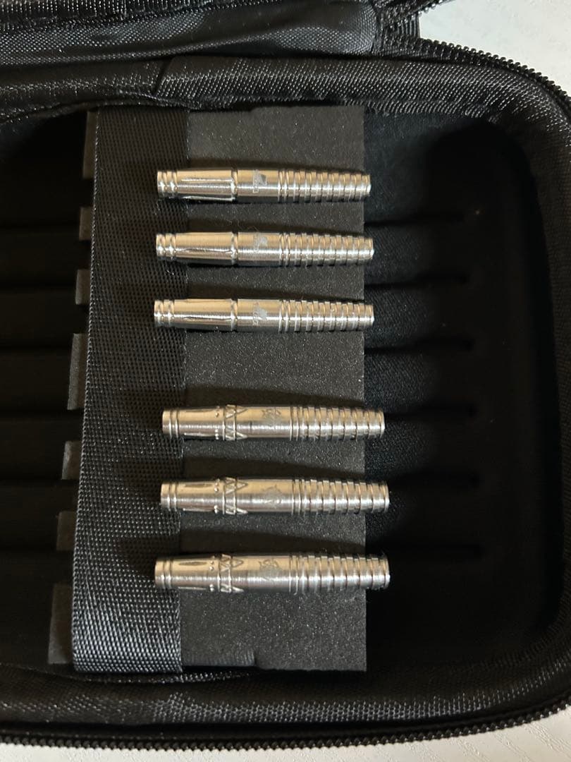 2セット ティガ エンプレチュ 5 と3 坂口優希恵モデル 中古美品 ダーツ