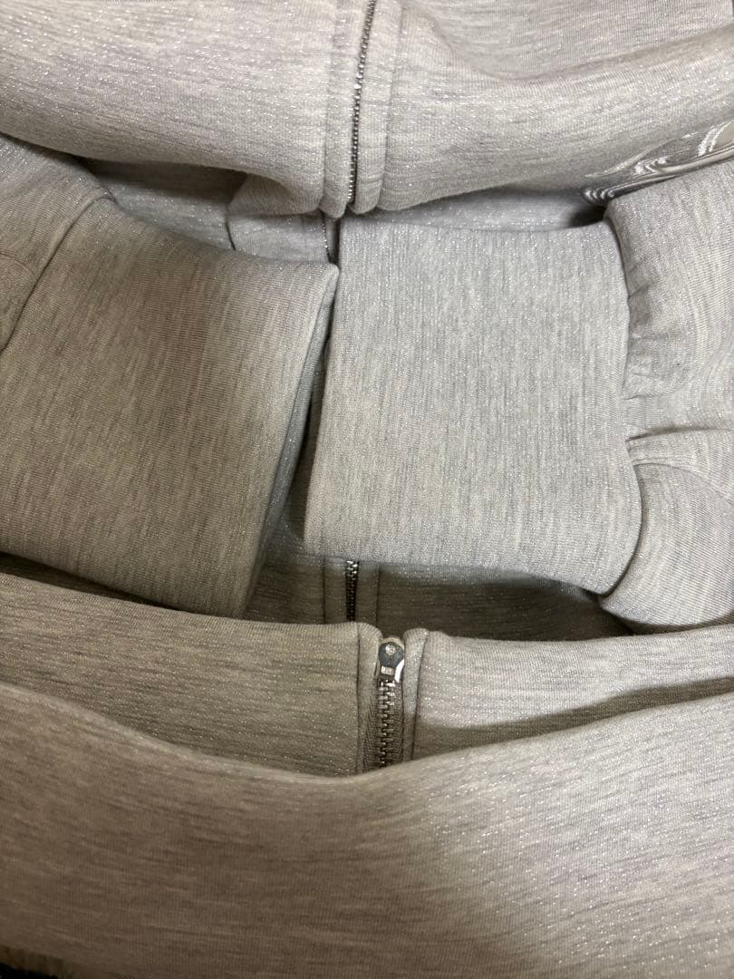 M様ご予約分※他の方はご遠慮下さい。 SNIDEL ボリュームパーカーグレーラメ