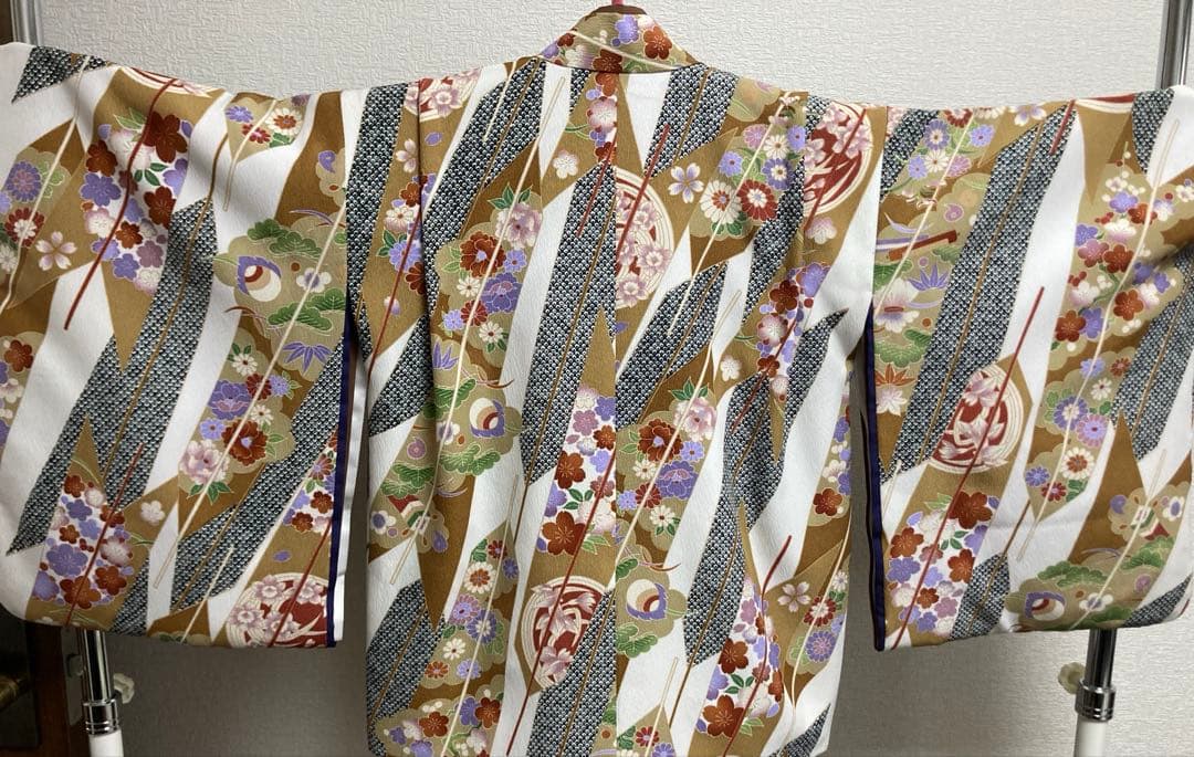 五歳　男児　七五三　着物羽織長襦袴セット　花柄　茶のしめ　オンリーワン　個性的