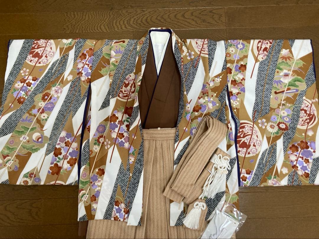 五歳　男児　七五三　着物羽織長襦袴セット　花柄　茶のしめ　オンリーワン　個性的