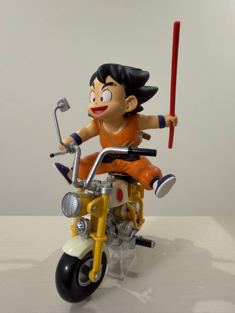 ドラゴンボール　フィギュア　モンキーバイク　亀仙人　孫悟空　少年期　バイク　メカ