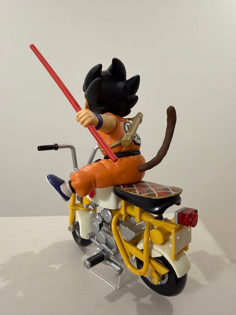 ドラゴンボール　フィギュア　モンキーバイク　亀仙人　孫悟空　少年期　バイク　メカ