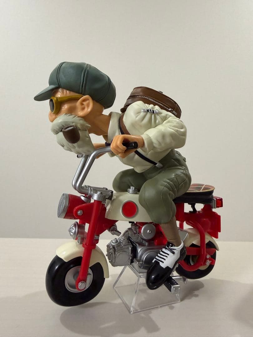 ドラゴンボール　フィギュア　モンキーバイク　亀仙人　孫悟空　少年期　バイク　メカ