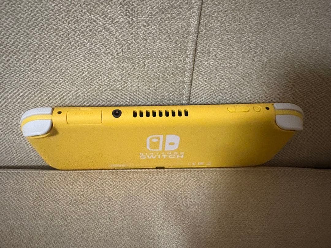 美品 Nintendo Switch Lite 本体 イエロー