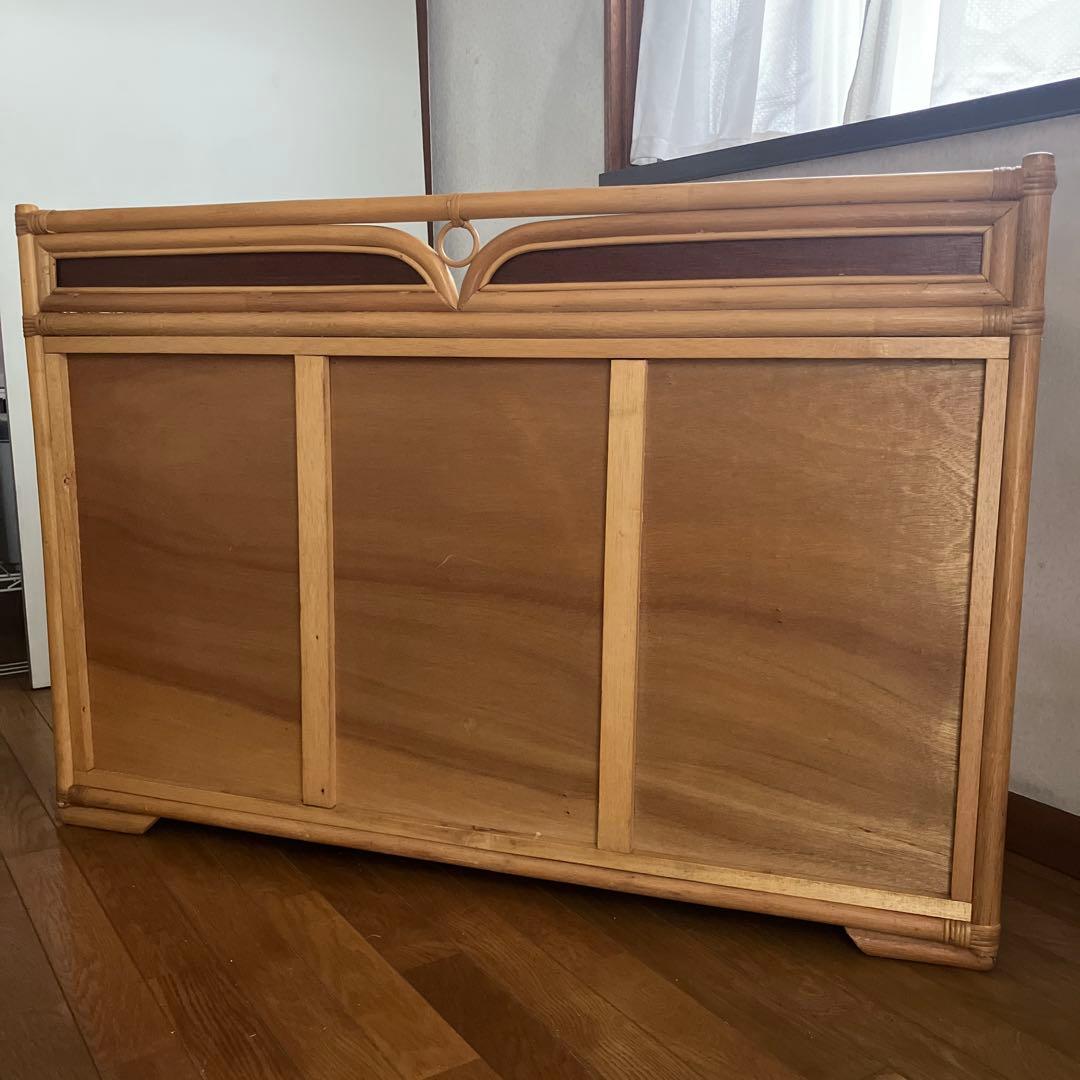 ラタン ガラスキャビネット