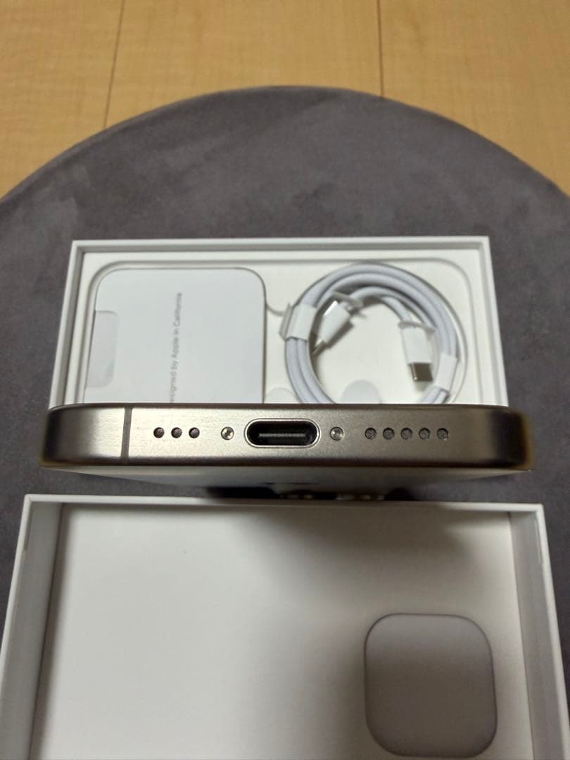 【rakiさま専用】iPhone 15 Pro 256GB ナチュラルチタニウム